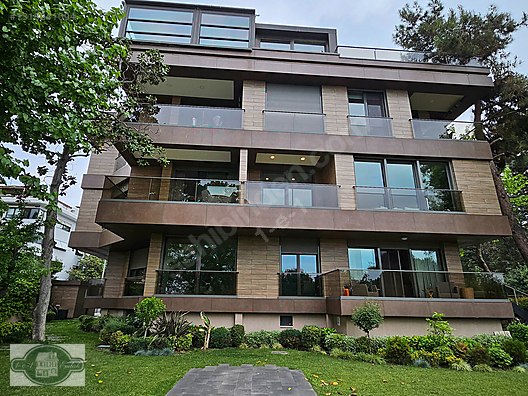Caddebostan'da Satılık Geniş ve Modern 4+1 Daire | 180 m²