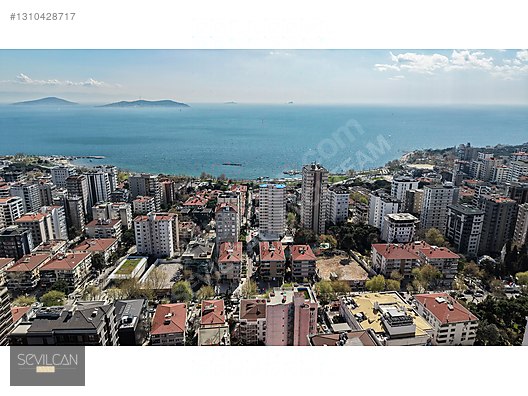Caddebostan'da Panoramik Manzaralı, 250 m² Genişliğinde 4+1 Lüks Daire