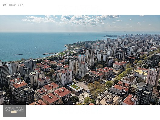 Caddebostan'da Panoramik Manzaralı, 250 m² Genişliğinde 4+1 Lüks Daire