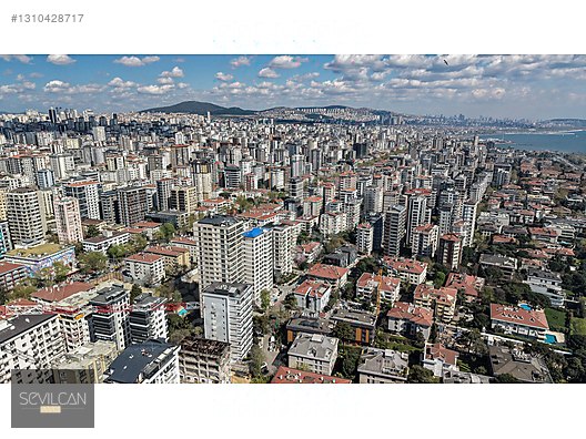 Caddebostan'da Panoramik Manzaralı, 250 m² Genişliğinde 4+1 Lüks Daire