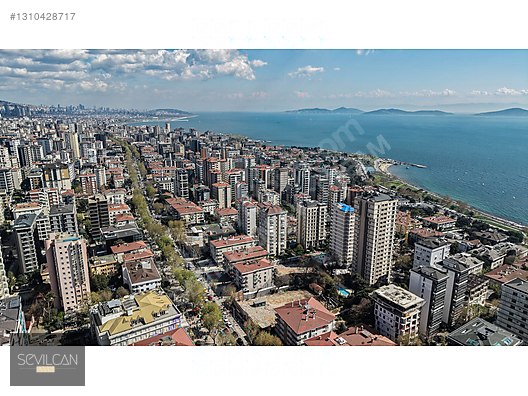 Caddebostan'da Panoramik Manzaralı, 250 m² Genişliğinde 4+1 Lüks Daire