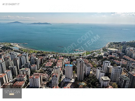 Caddebostan'da Panoramik Manzaralı, 250 m² Genişliğinde 4+1 Lüks Daire