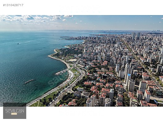Caddebostan'da Panoramik Manzaralı, 250 m² Genişliğinde 4+1 Lüks Daire