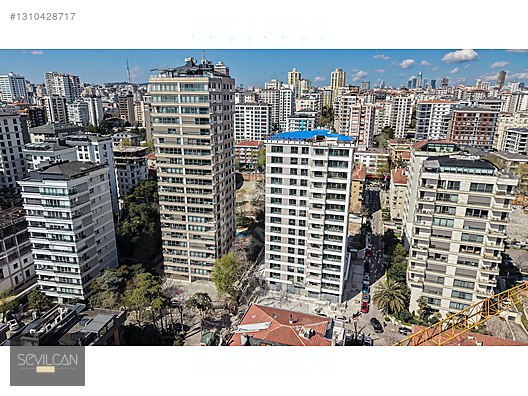 Caddebostan'da Panoramik Manzaralı, 250 m² Genişliğinde 4+1 Lüks Daire