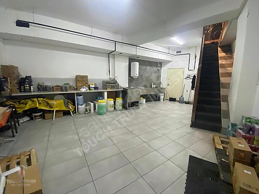 Beylikdüzü Adnan Kahveci'de 170 m² Satılık Dükkan