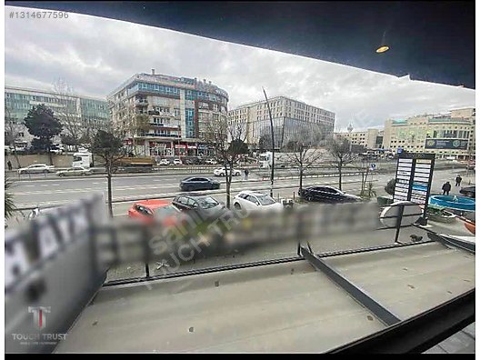Beylikdüzü Adnan Kahveci'de 170 m² Satılık Dükkan