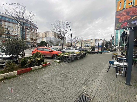 Beylikdüzü Adnan Kahveci'de 170 m² Satılık Dükkan