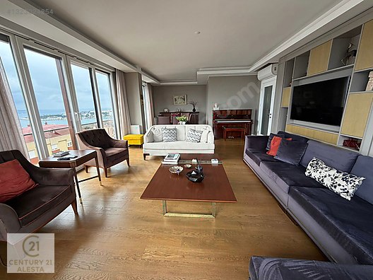 Caddebostan'da Panoramik Manzaralı, Geniş 5+1 Penthouse Daire