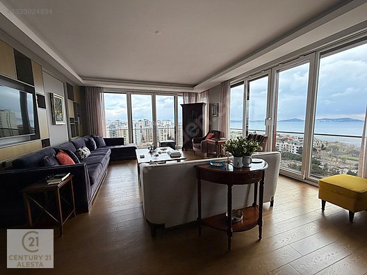 Caddebostan'da Panoramik Manzaralı, Geniş 5+1 Penthouse Daire