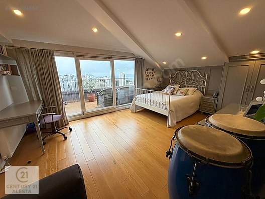 Caddebostan'da Panoramik Manzaralı, Geniş 5+1 Penthouse Daire