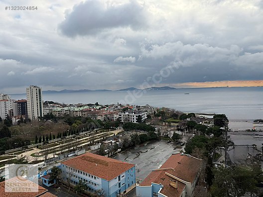 Caddebostan'da Panoramik Manzaralı, Geniş 5+1 Penthouse Daire