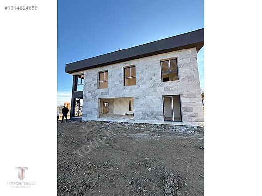 Gebze Ahatlı'da 1600 m² Müstakil Tapulu 6+1 Dubleks Daire