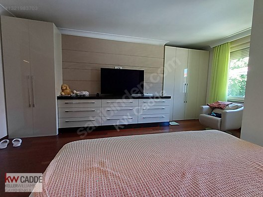 Caddebostan'da Satılık 280 m² Geniş ve Ferah 3+2 Daire