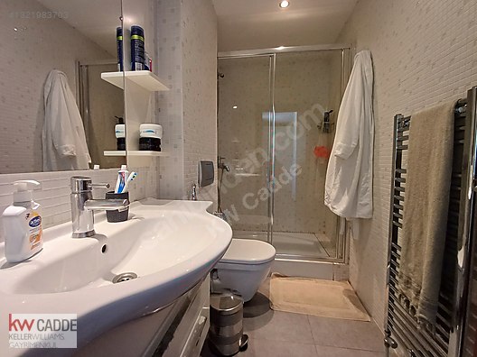 Caddebostan'da Satılık 280 m² Geniş ve Ferah 3+2 Daire