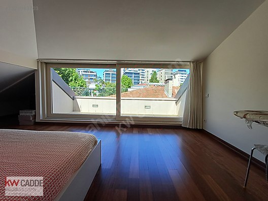 Caddebostan'da Satılık 280 m² Geniş ve Ferah 3+2 Daire