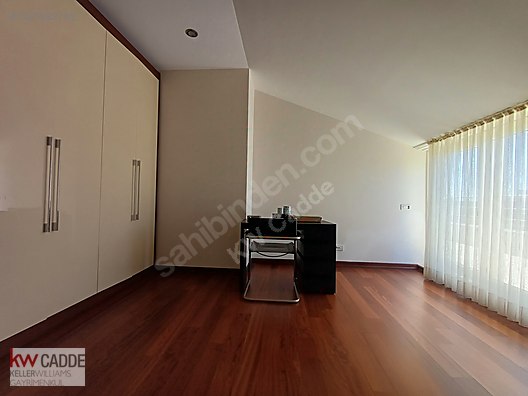 Caddebostan'da Satılık 280 m² Geniş ve Ferah 3+2 Daire