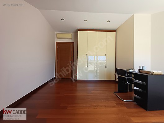 Caddebostan'da Satılık 280 m² Geniş ve Ferah 3+2 Daire
